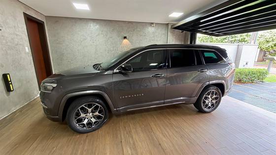 JEEP COMMANDER 1.3 T270 TURBO FLEX OVERLAND AT6